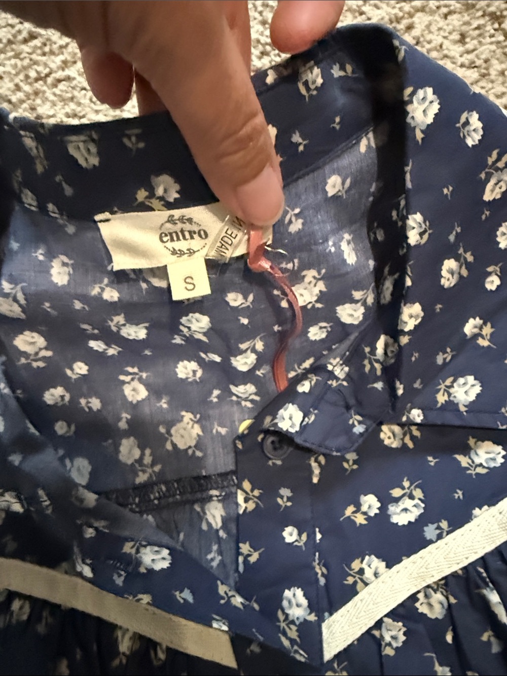 Entro Women’s Floral Puff-Sleeve Peplum Top with Cream Trim - Picture 2 of 6